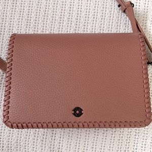Dagne Dover Andra Crossbody in Warm Dust. Leather in size Medium